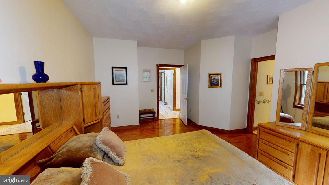 TREASURE LAKE - Residential