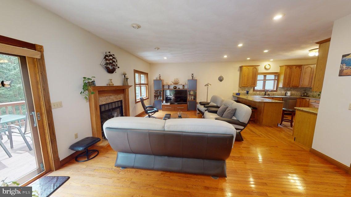 TREASURE LAKE - Residential