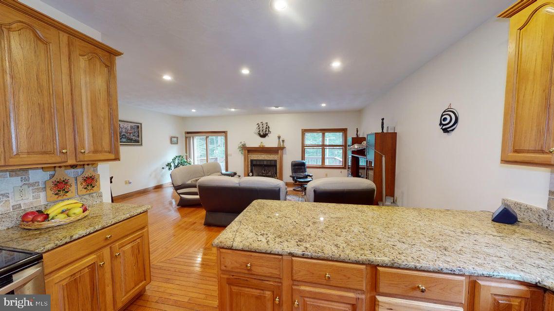 TREASURE LAKE - Residential