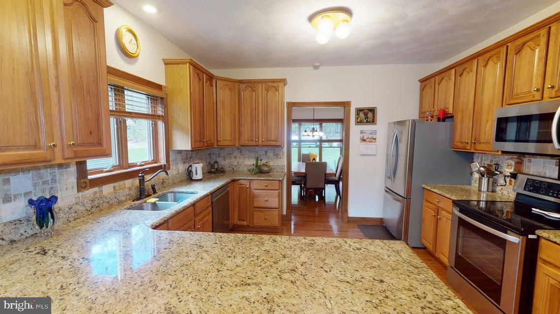 TREASURE LAKE - Residential