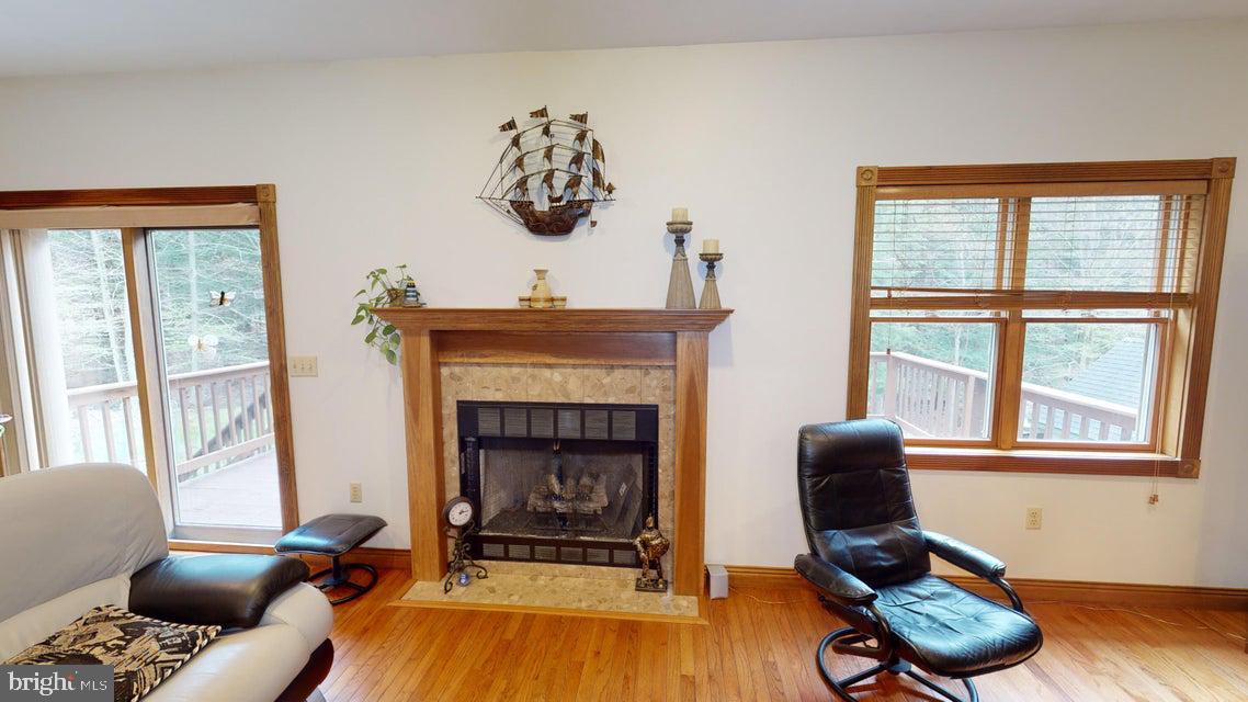 TREASURE LAKE - Residential