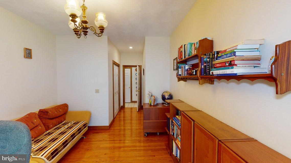 TREASURE LAKE - Residential