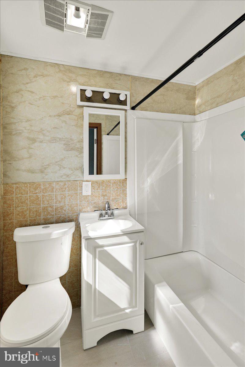 ALLENTOWN - Residential Lease