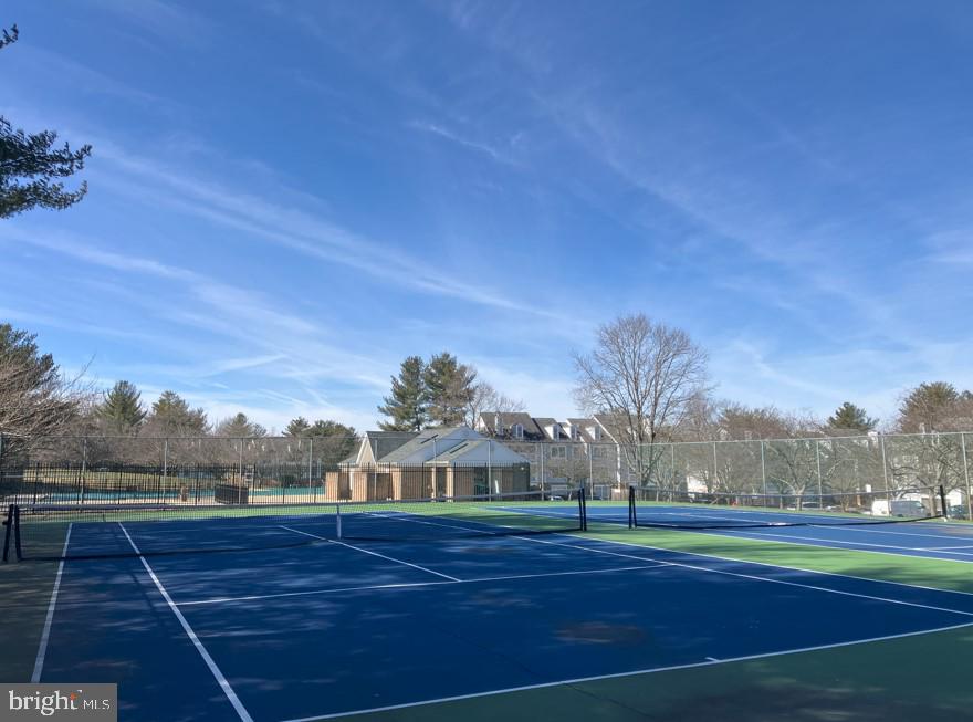 GUNNERS LAKE VILLAGE - Residential