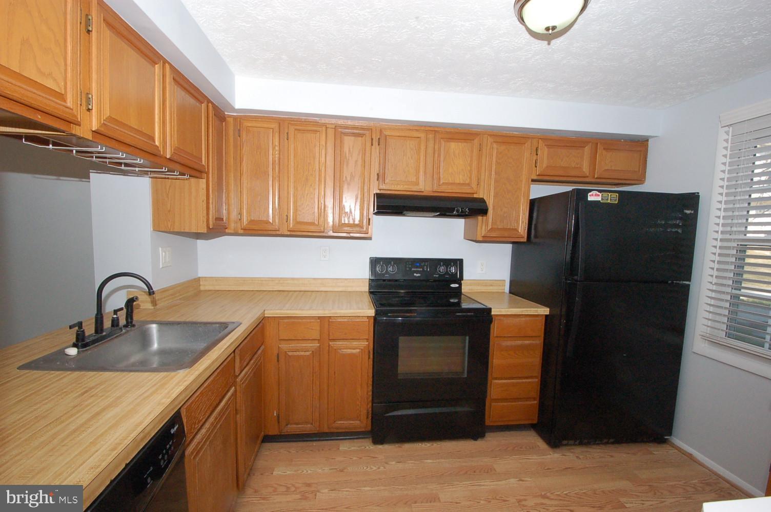 GUNNERS LAKE VILLAGE - Residential