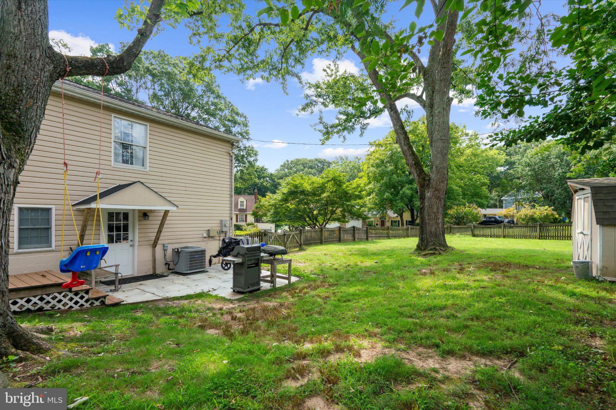 200 HOLLYBERRY ROAD