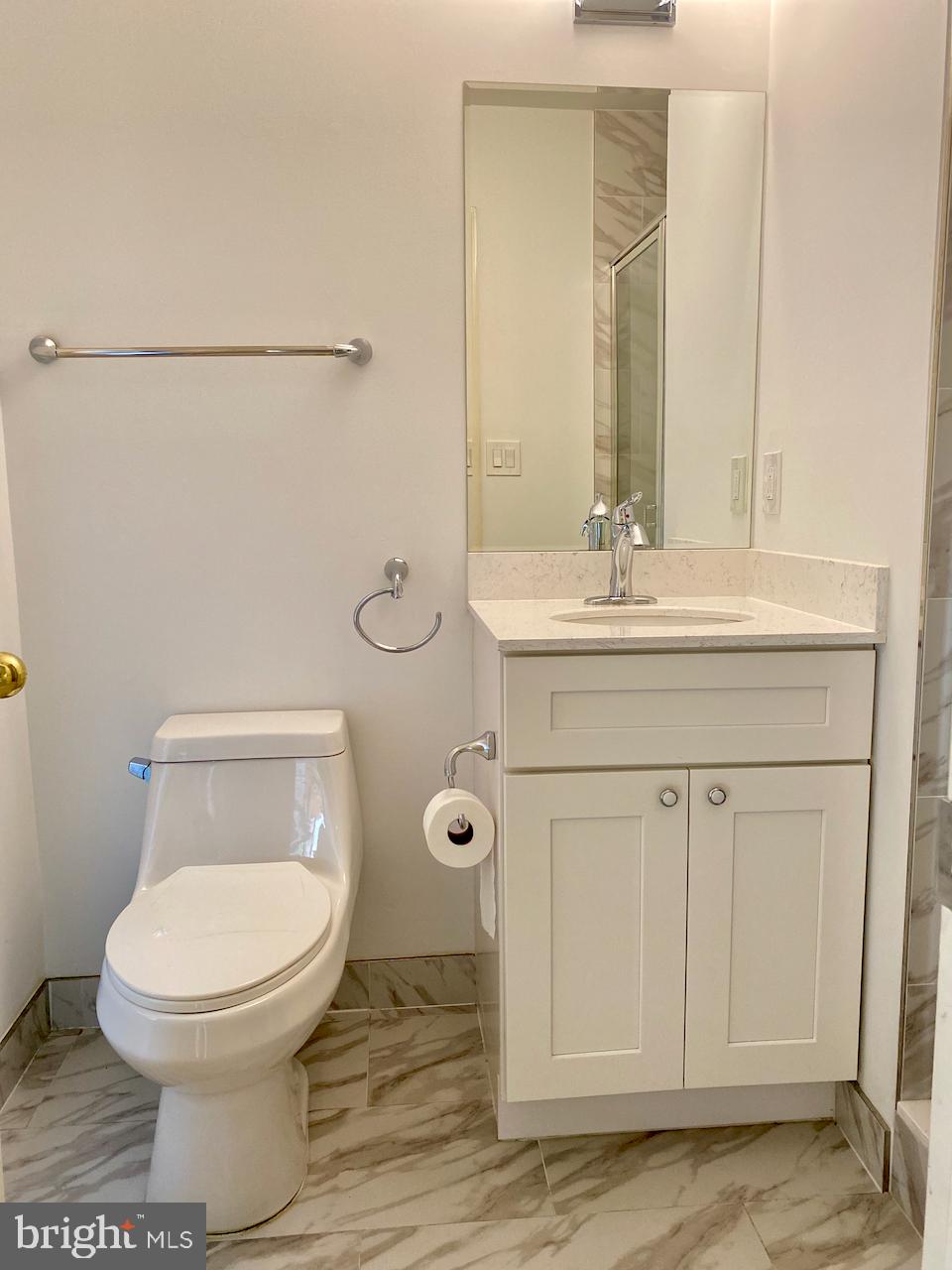 WHITLEY PARK CONDOMINIUM - Residential Lease