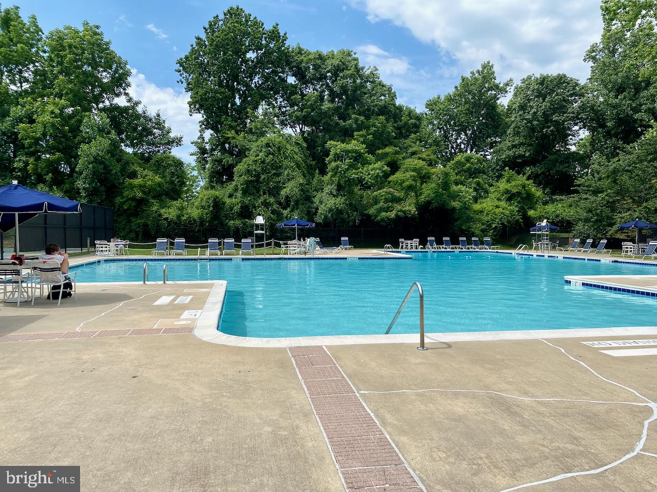 WHITLEY PARK CONDOMINIUM - Residential Lease