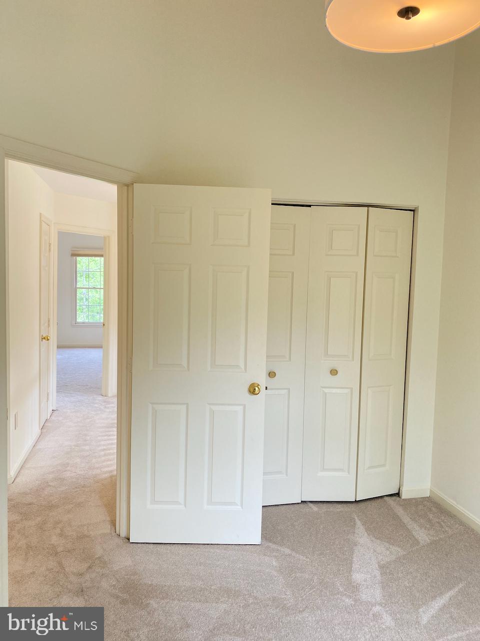 WHITLEY PARK CONDOMINIUM - Residential Lease