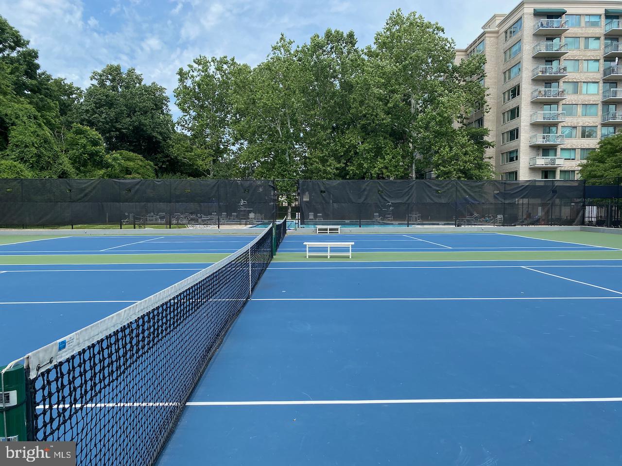 WHITLEY PARK CONDOMINIUM - Residential Lease