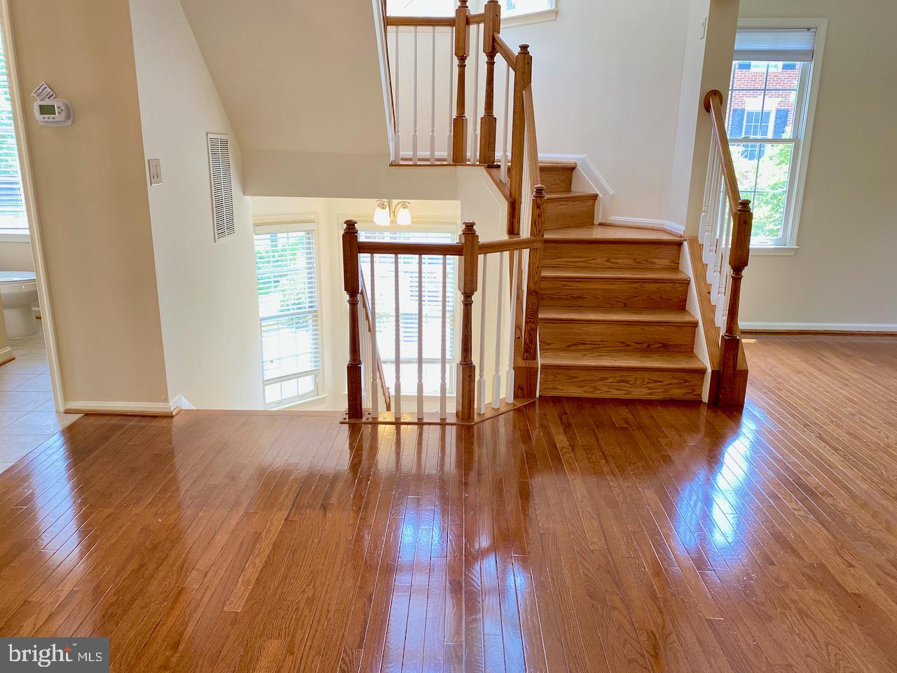 WHITLEY PARK CONDOMINIUM - Residential Lease