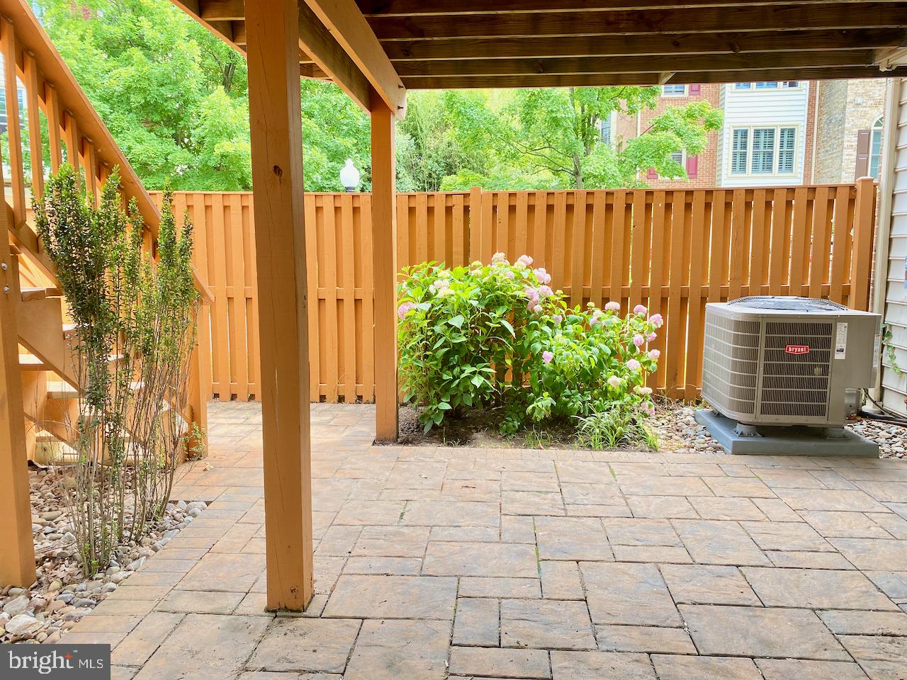 WHITLEY PARK CONDOMINIUM - Residential Lease