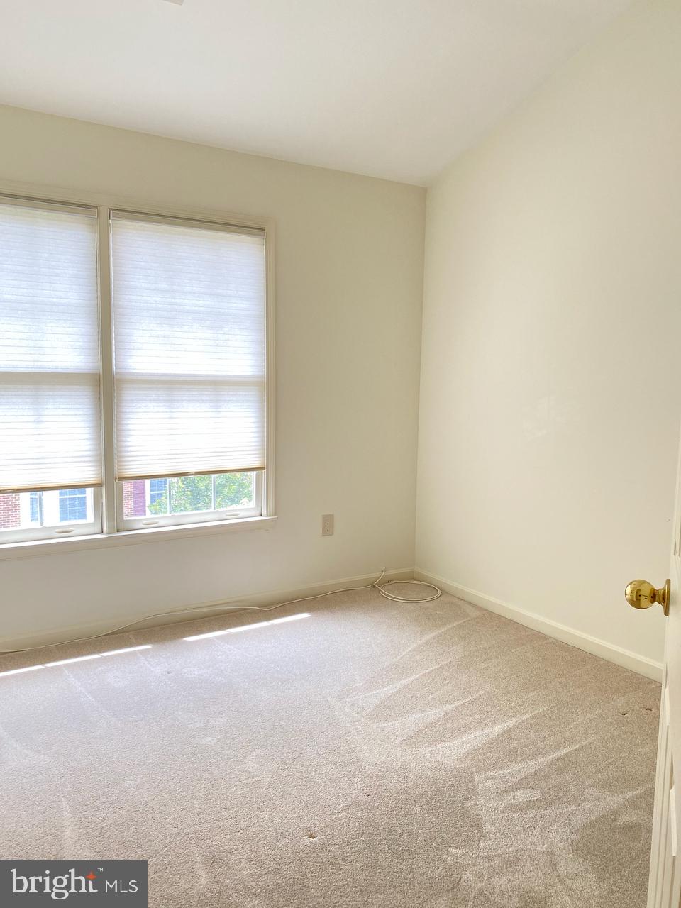 WHITLEY PARK CONDOMINIUM - Residential Lease