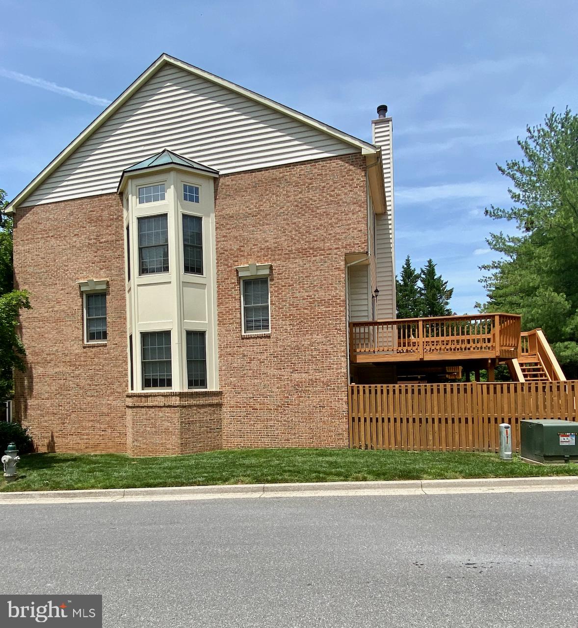 WHITLEY PARK CONDOMINIUM - Residential Lease