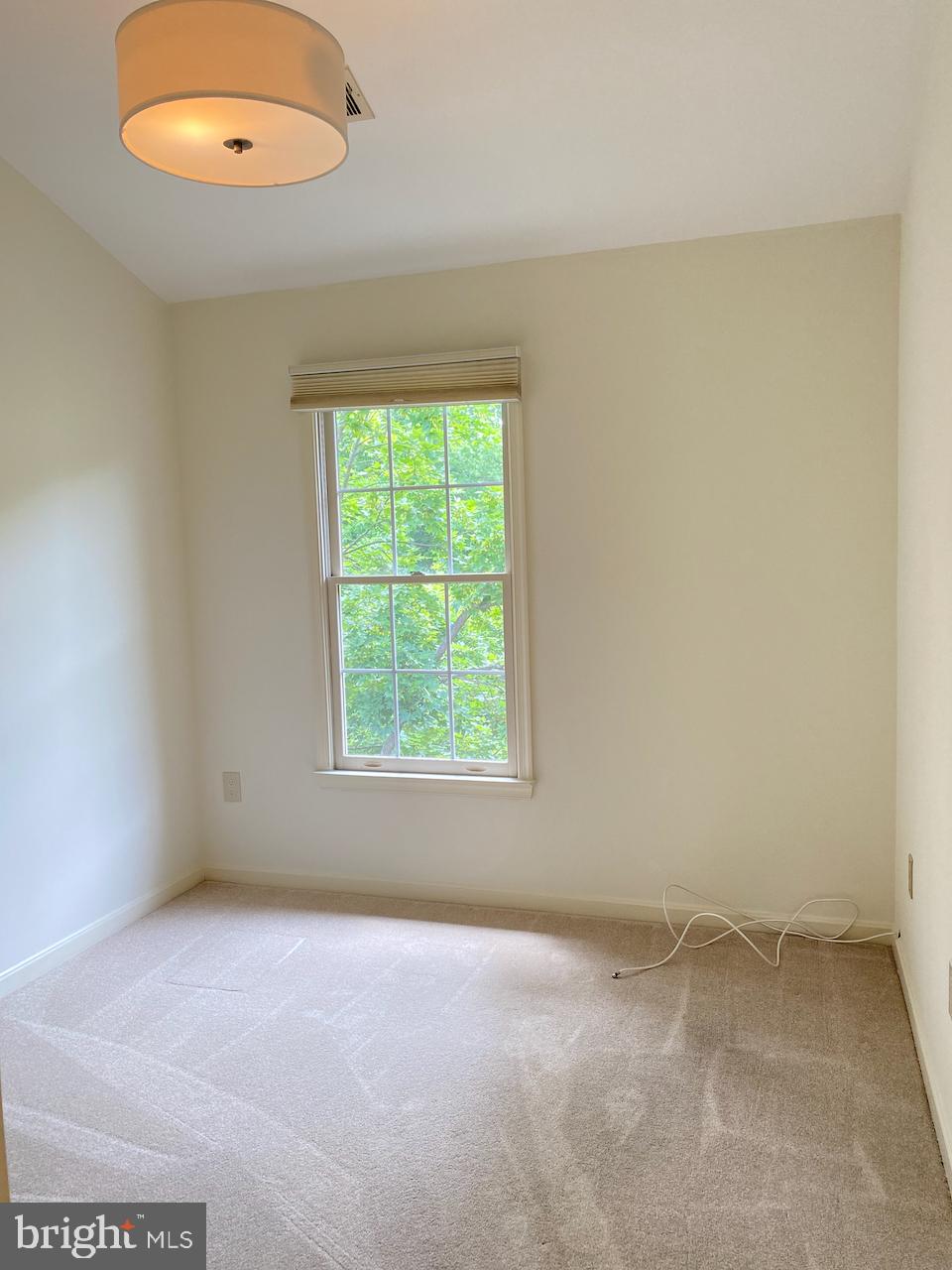 WHITLEY PARK CONDOMINIUM - Residential Lease