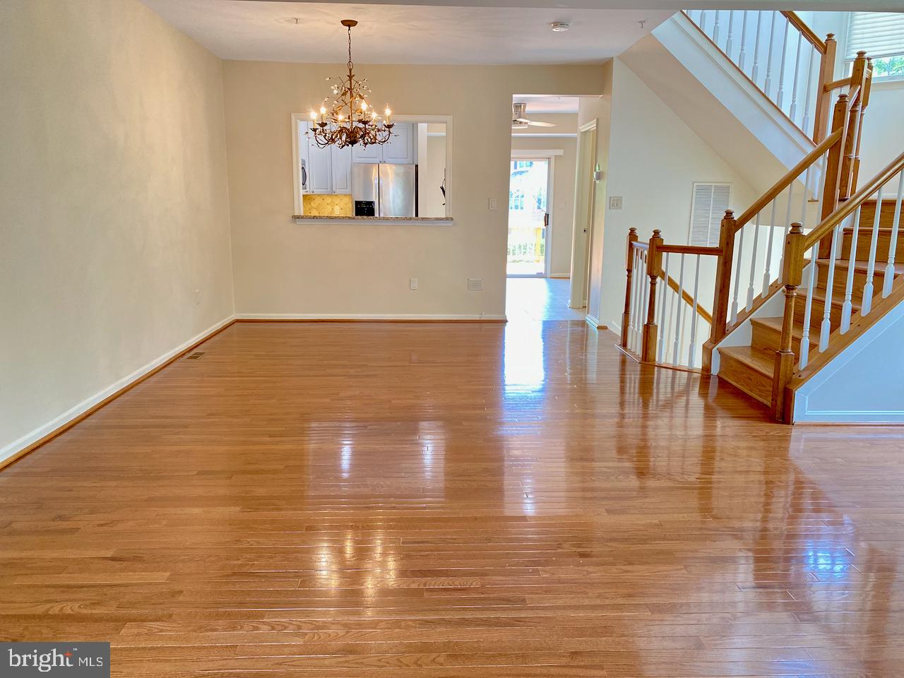 WHITLEY PARK CONDOMINIUM - Residential Lease