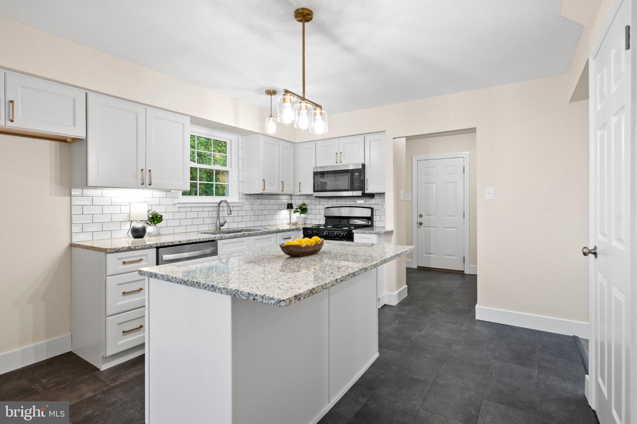 FOX CHASE - Residential