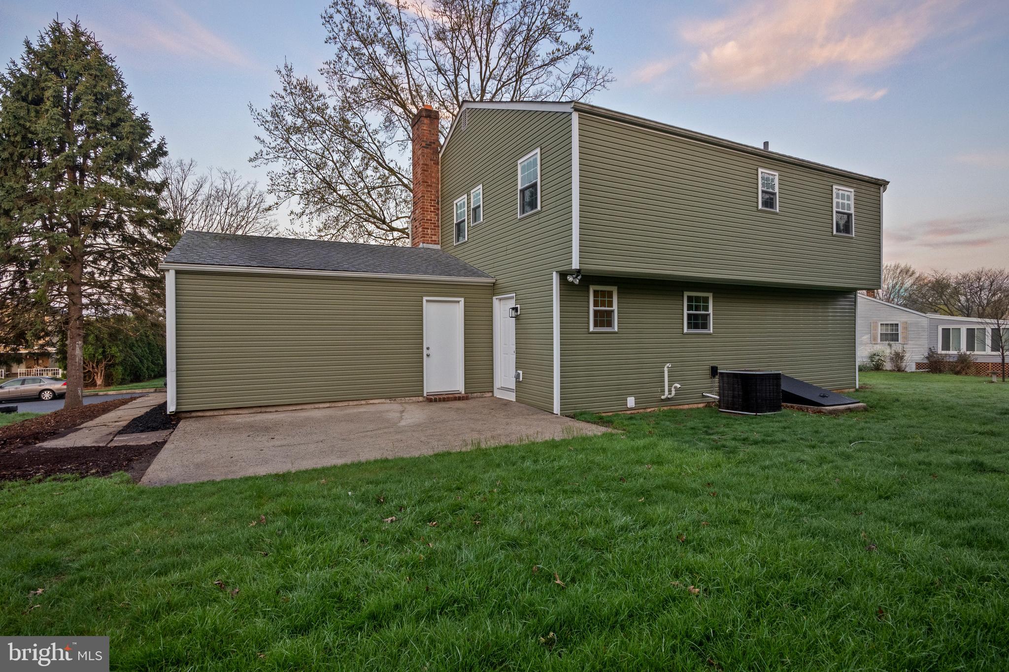 FOX CHASE - Residential