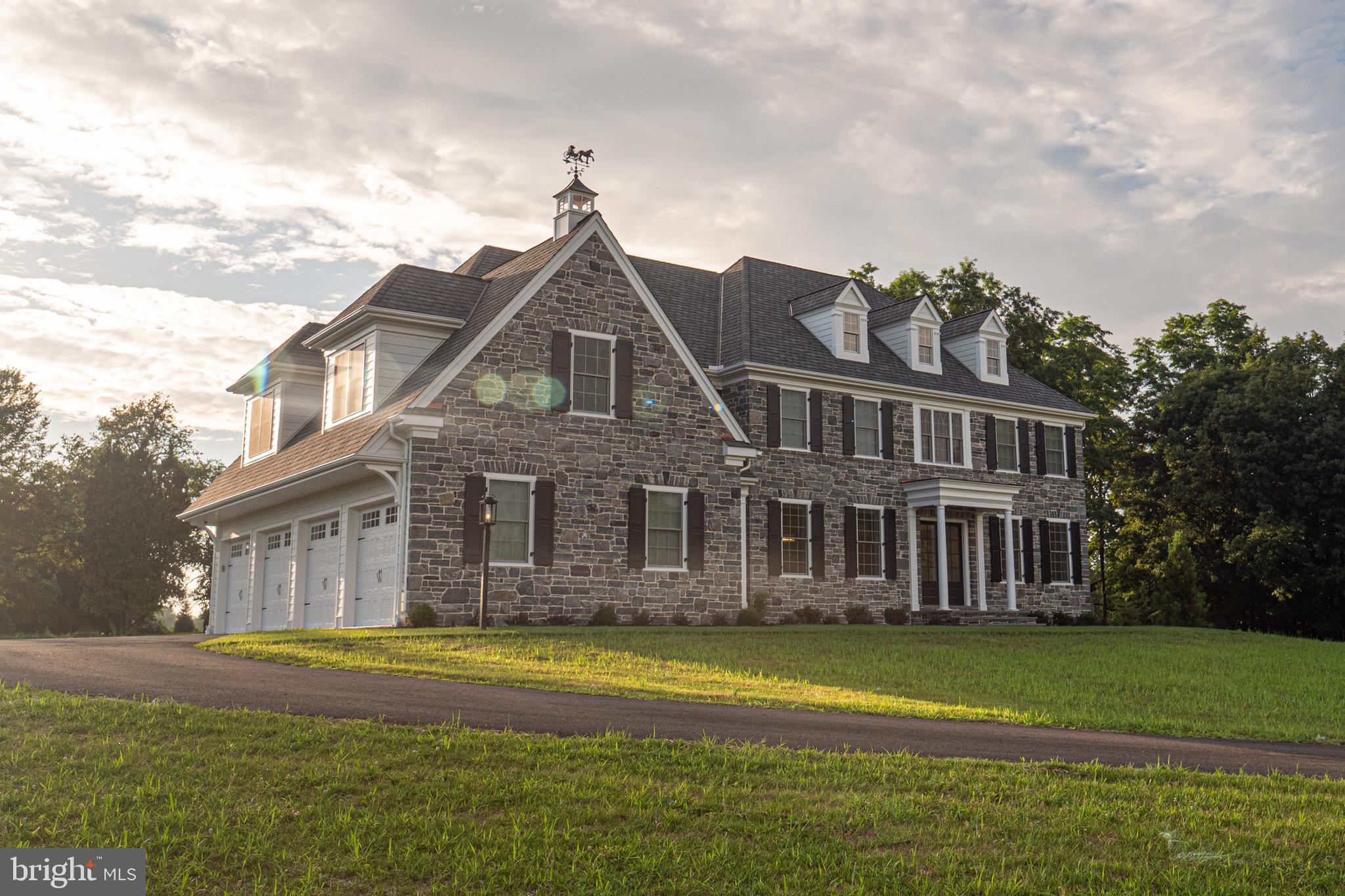 32 OAKLAND RD