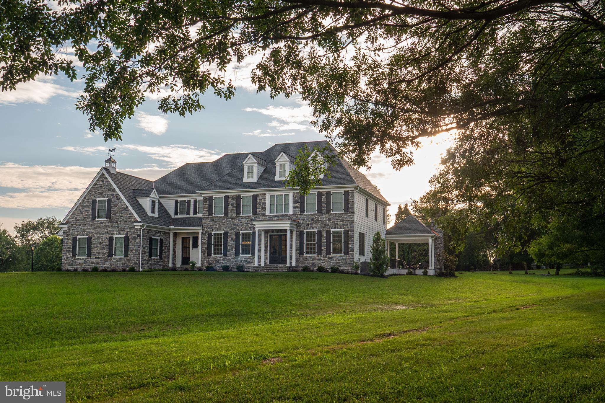 32 OAKLAND RD