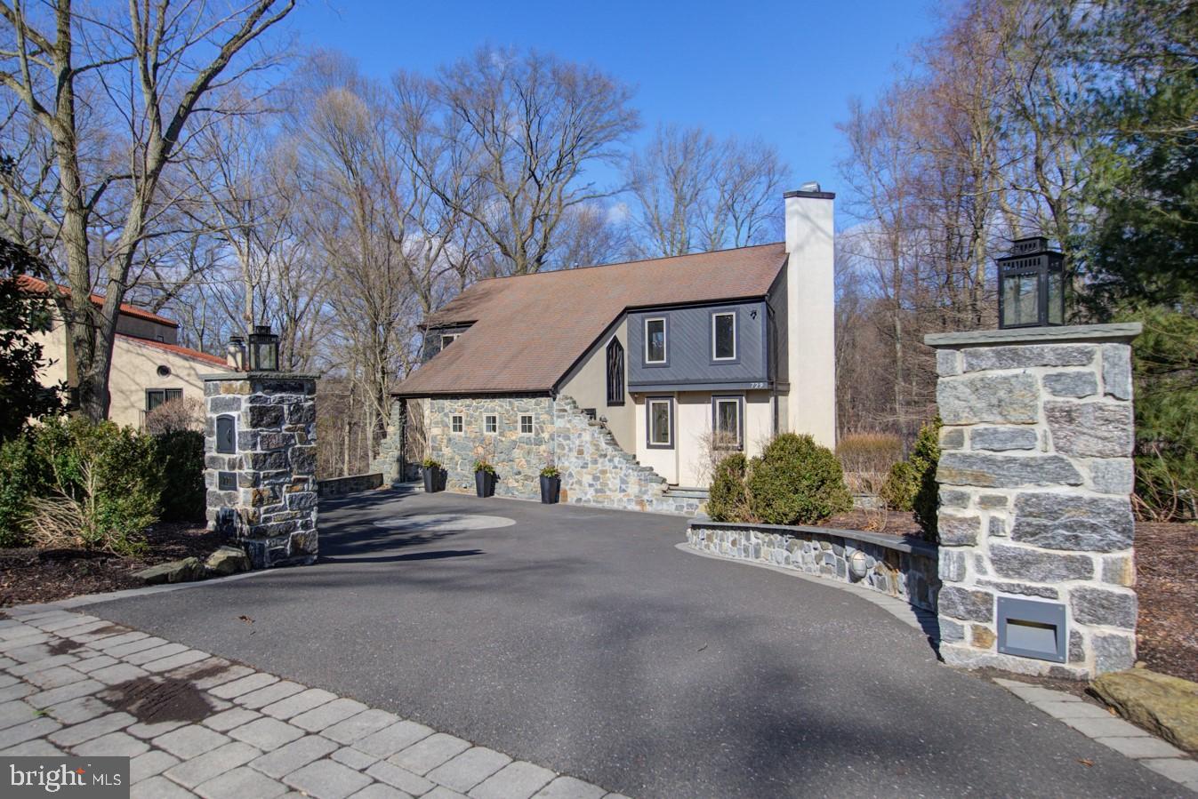 CHESTNUT HILL - Residential