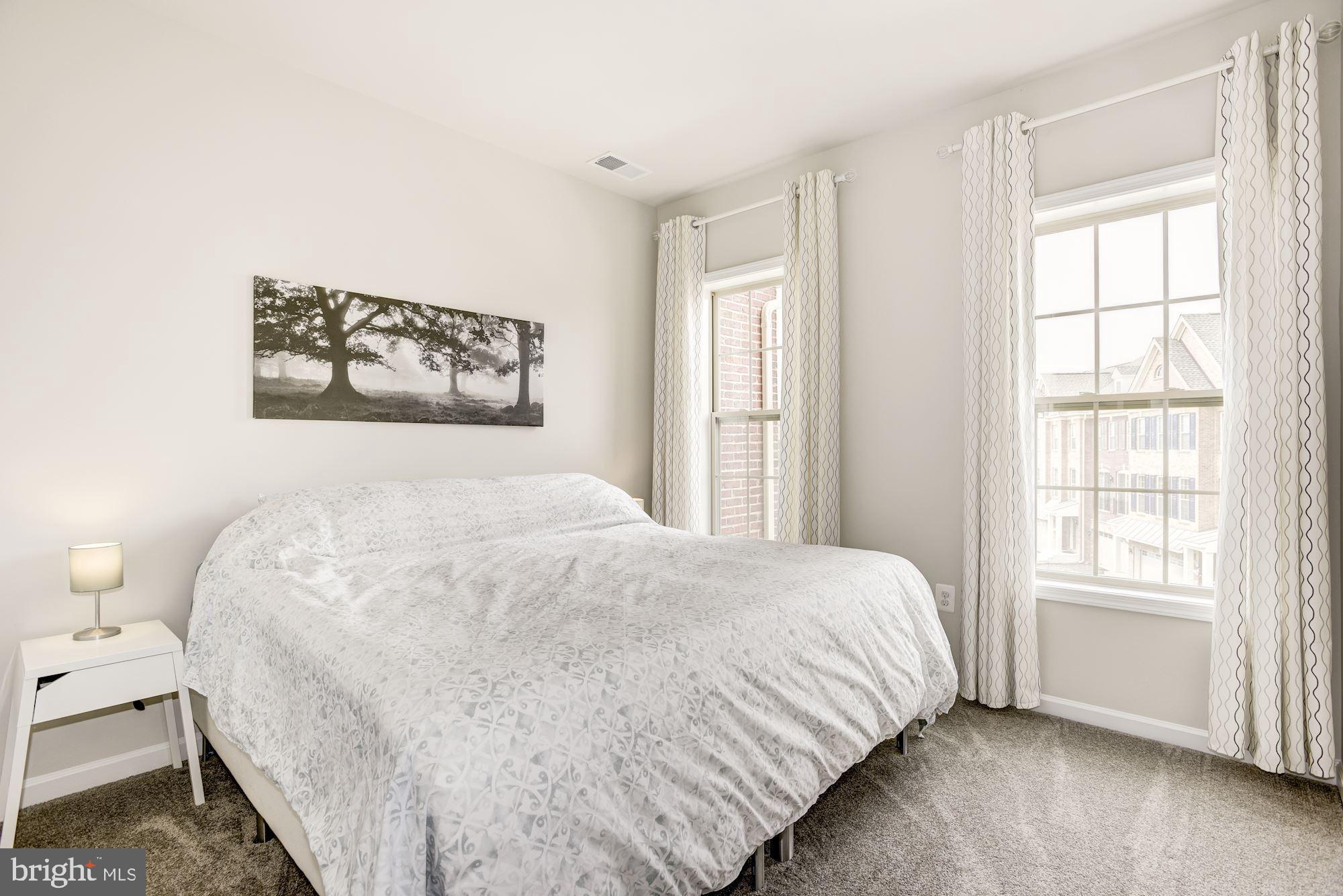 LOUDOUN VALLEY ESTATES - Residential