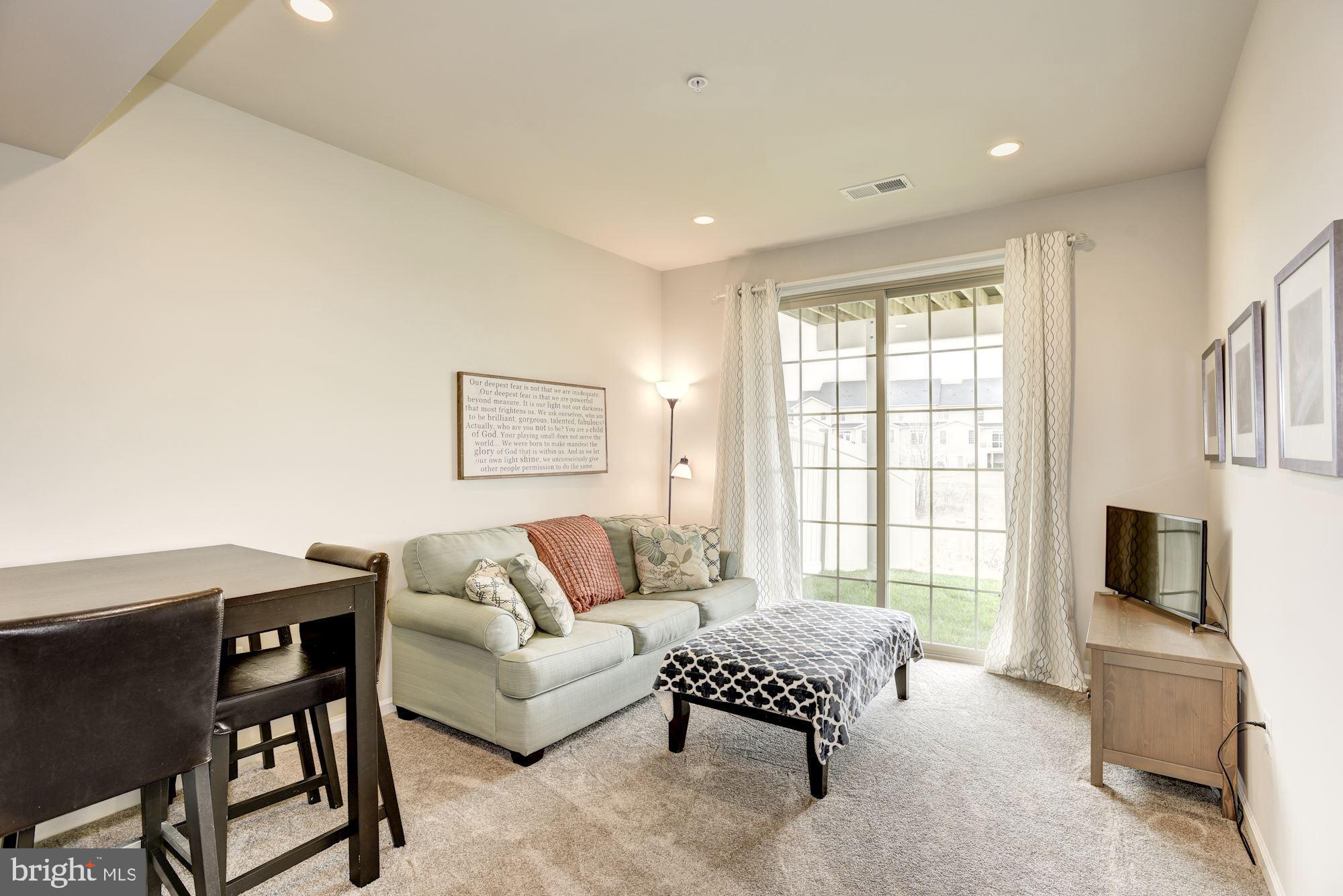 LOUDOUN VALLEY ESTATES - Residential