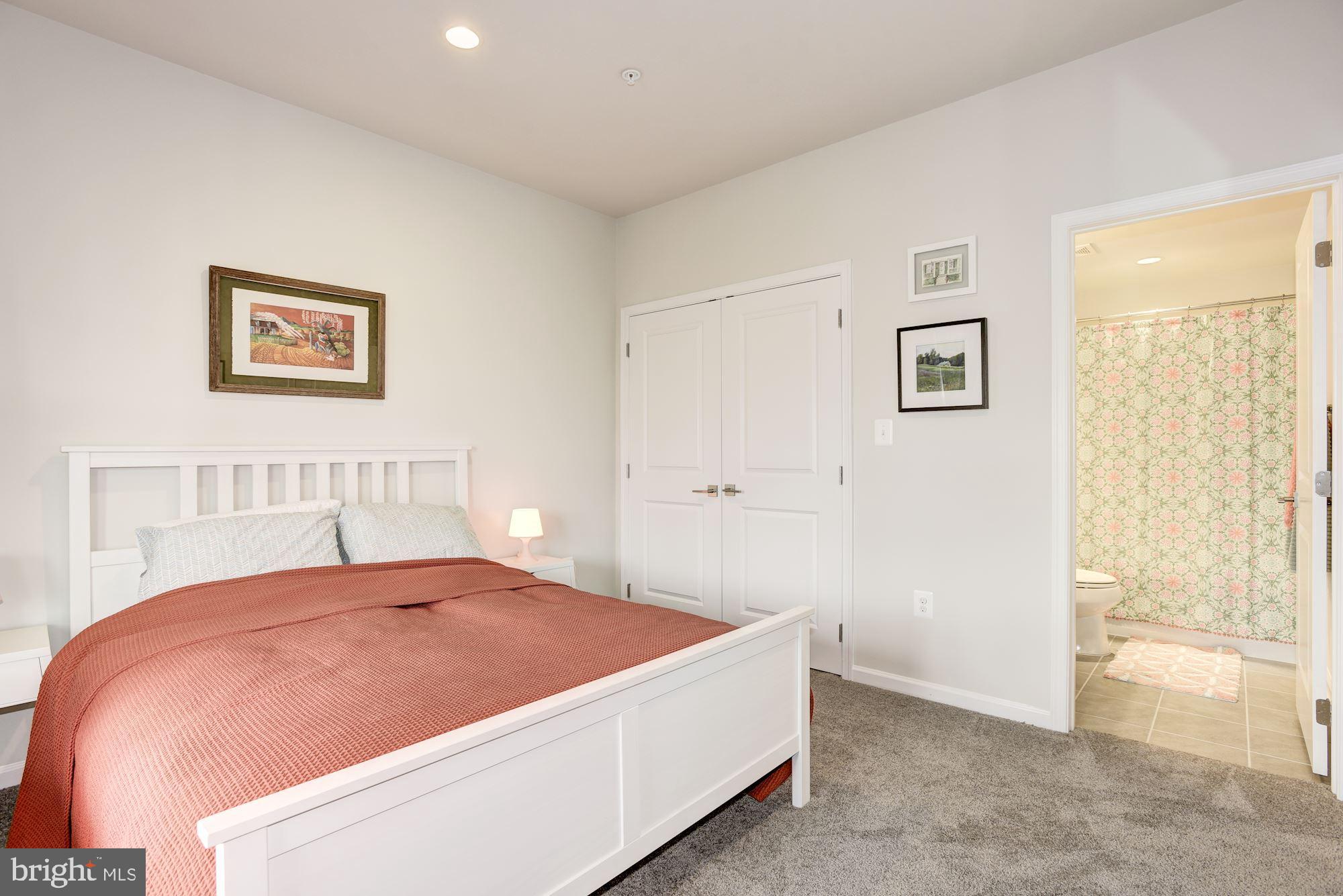 LOUDOUN VALLEY ESTATES - Residential