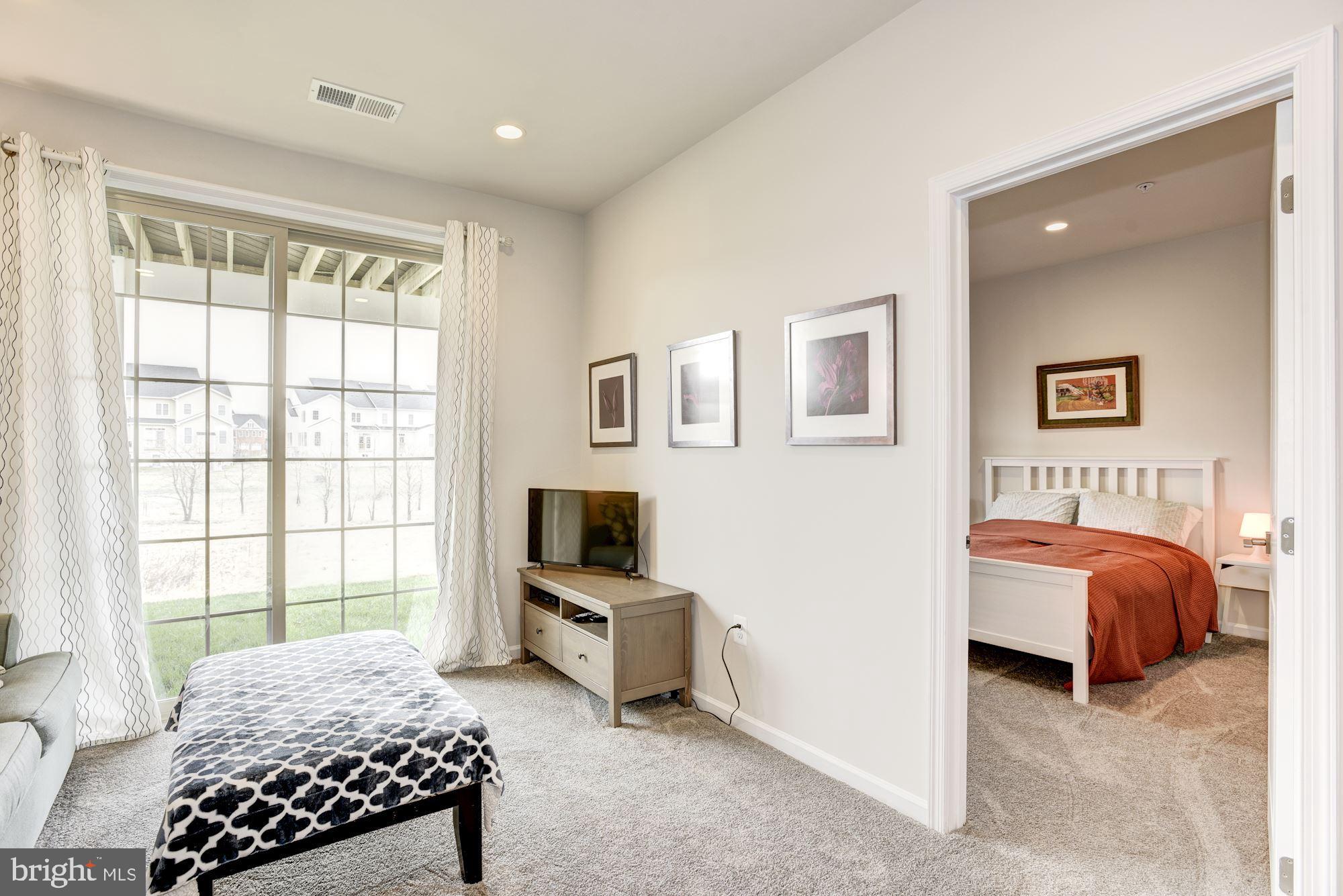 LOUDOUN VALLEY ESTATES - Residential