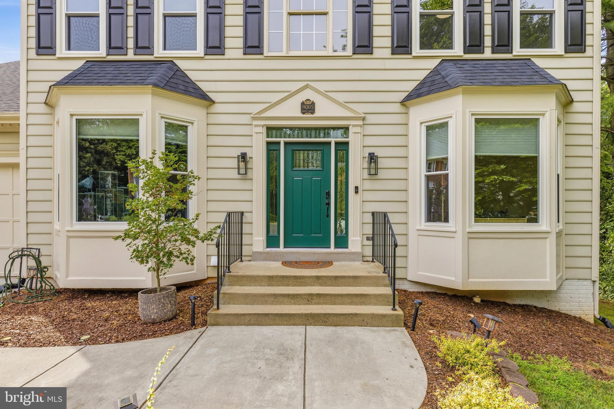 9005 ADVANTAGE COURT