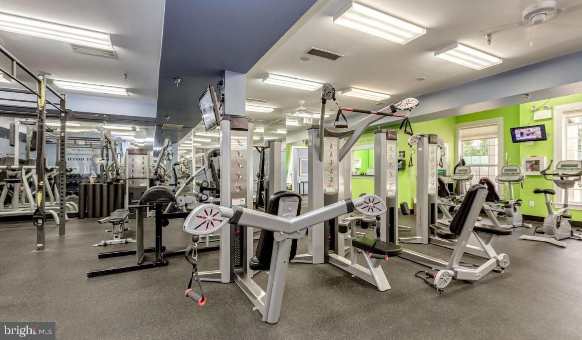 BELMONT COUNTRY CLUB - Residential Lease