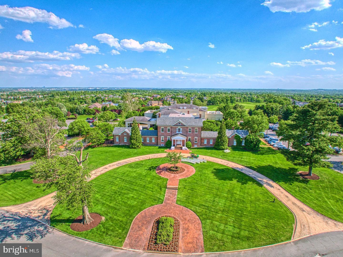 BELMONT COUNTRY CLUB - Residential Lease