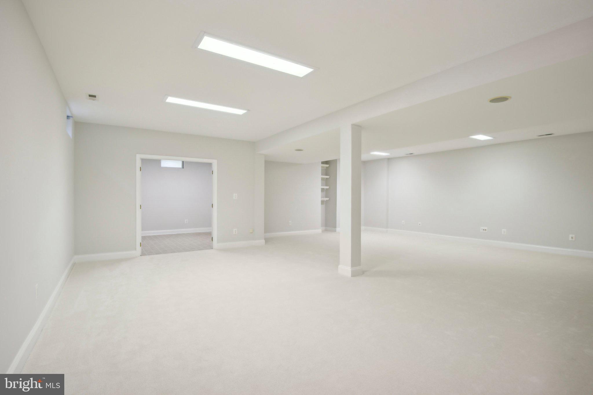 BELMONT COUNTRY CLUB - Residential Lease