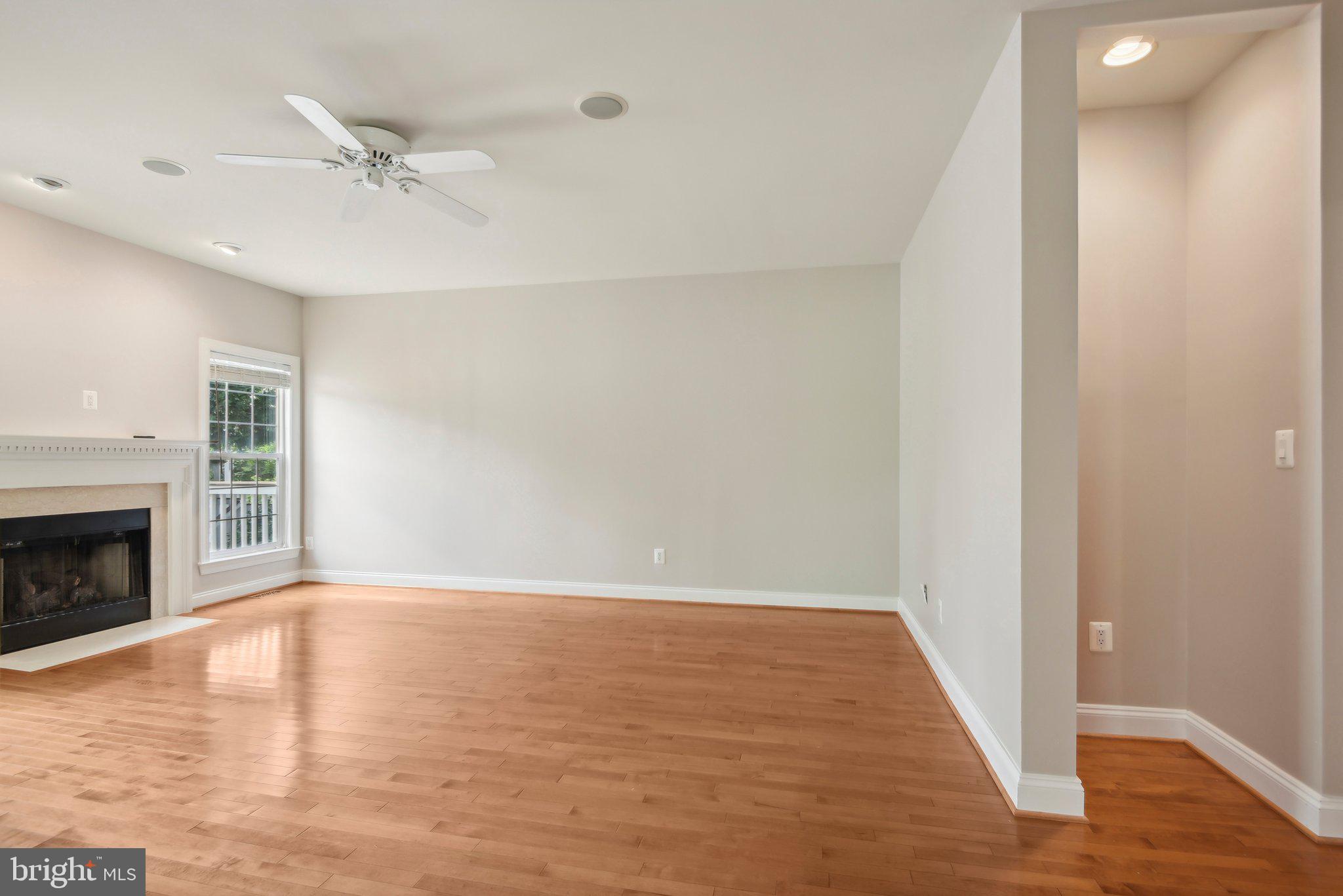 BELMONT COUNTRY CLUB - Residential Lease