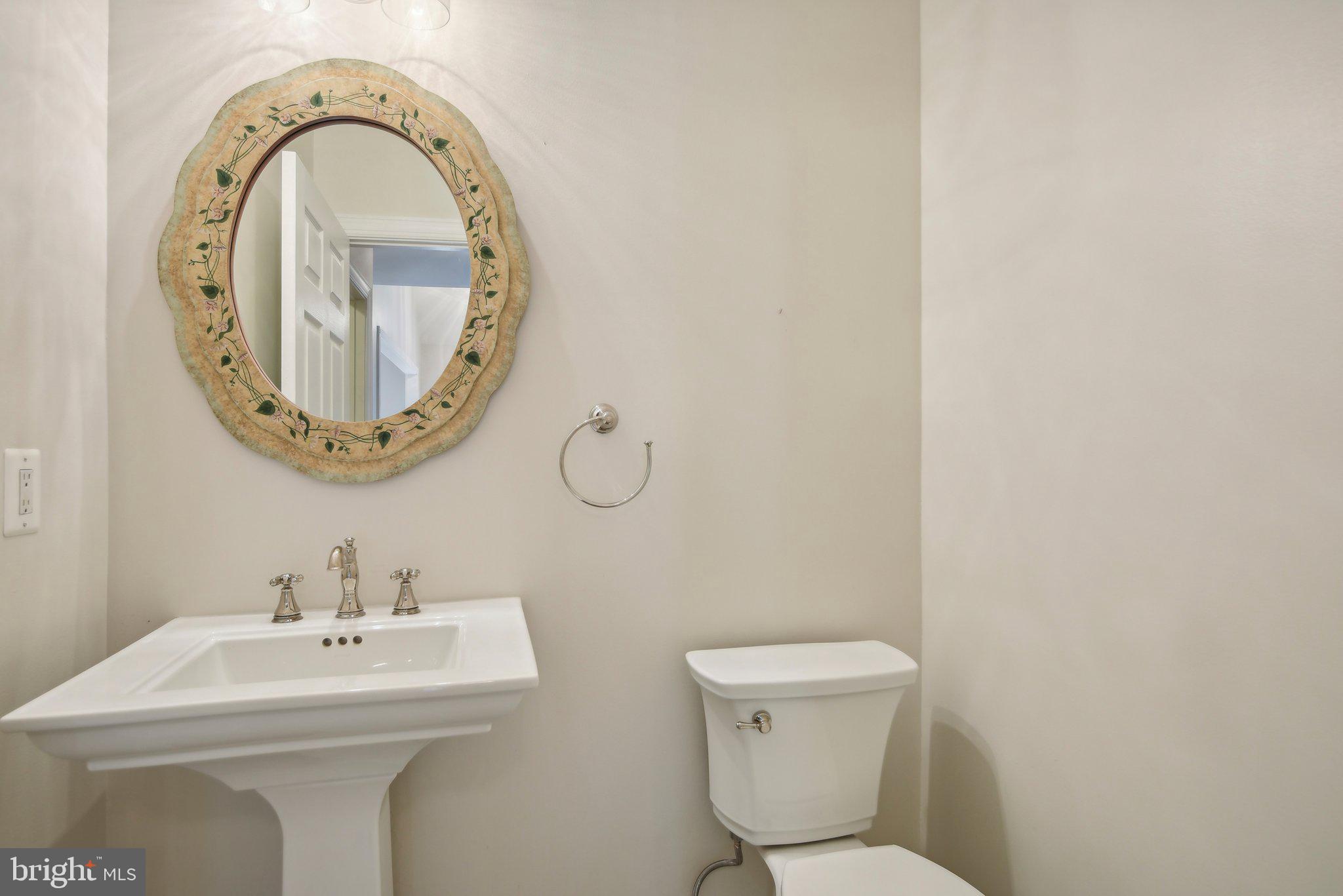 BELMONT COUNTRY CLUB - Residential Lease