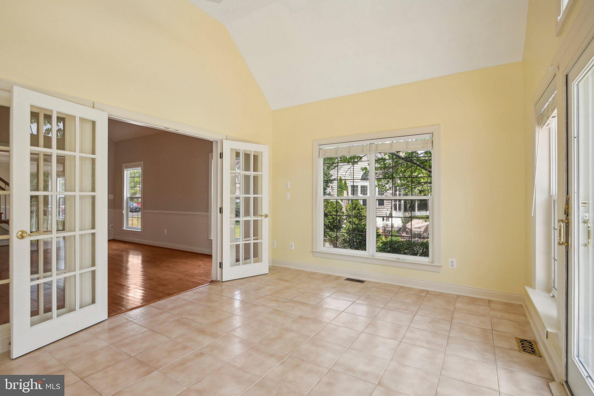 BELMONT COUNTRY CLUB - Residential Lease