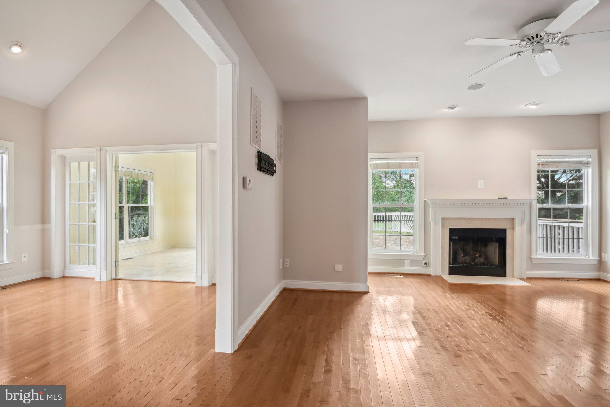 BELMONT COUNTRY CLUB - Residential Lease