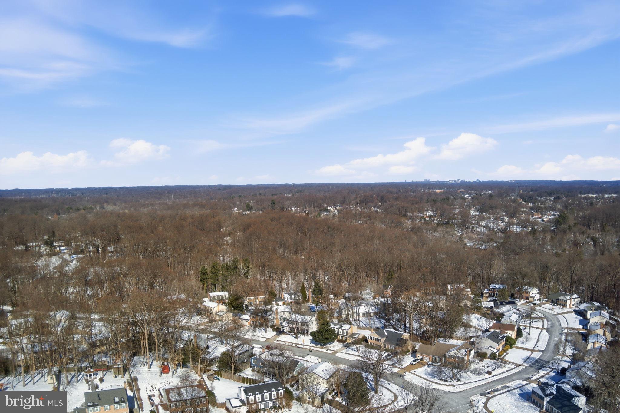 FAIR LAKES COURT - Residential