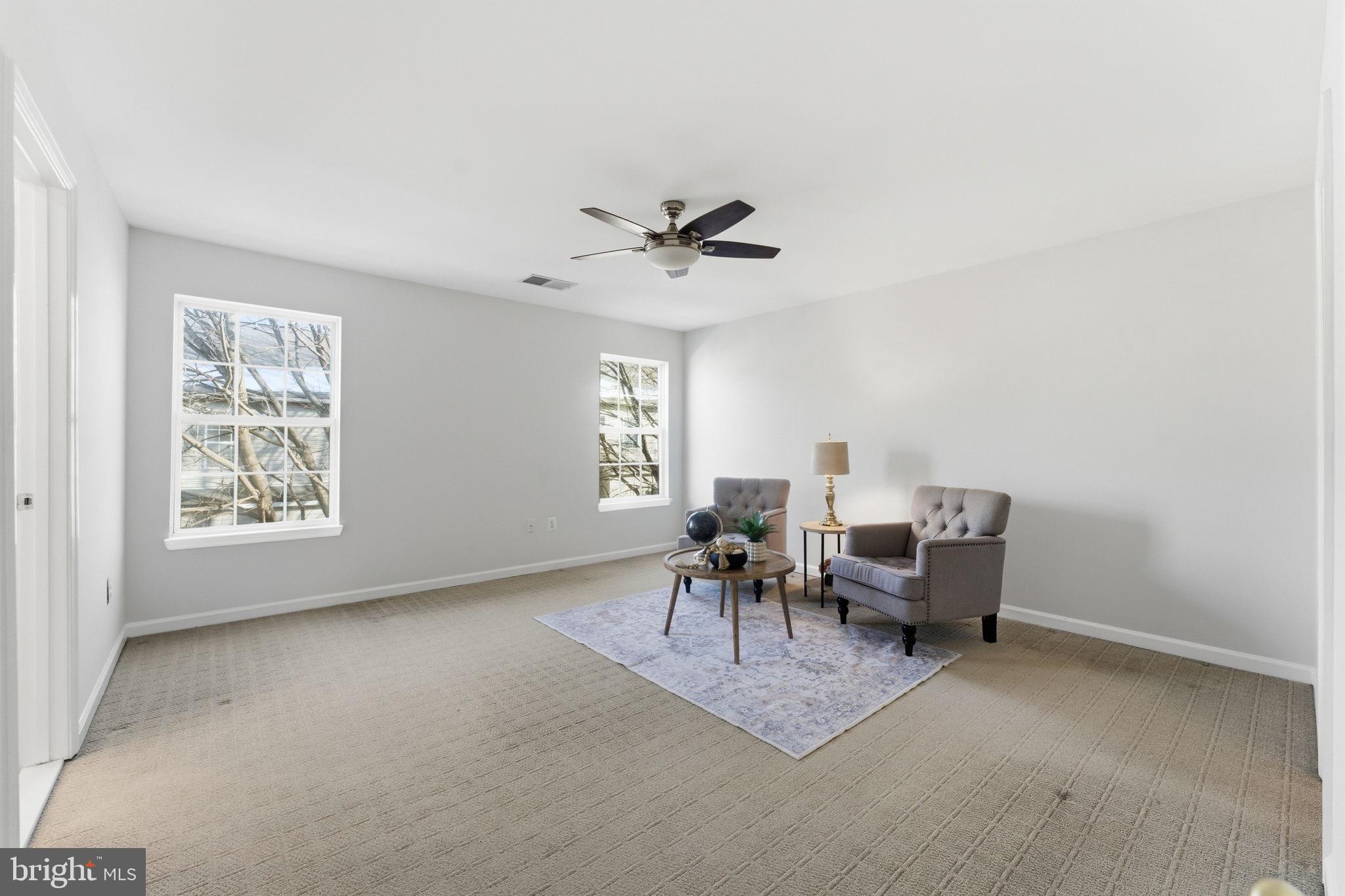 FAIR LAKES COURT - Residential