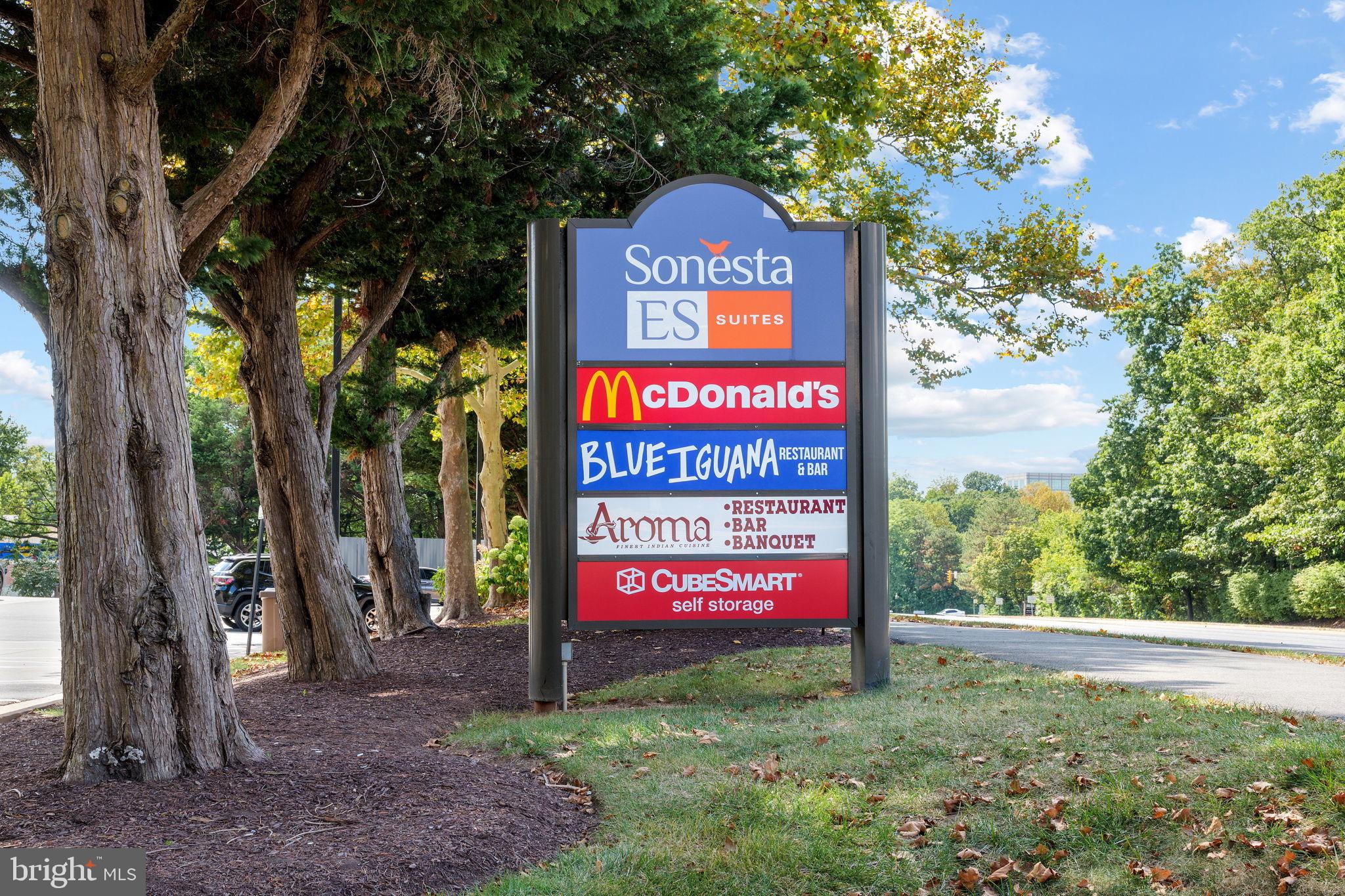 FAIR LAKES COURT - Residential