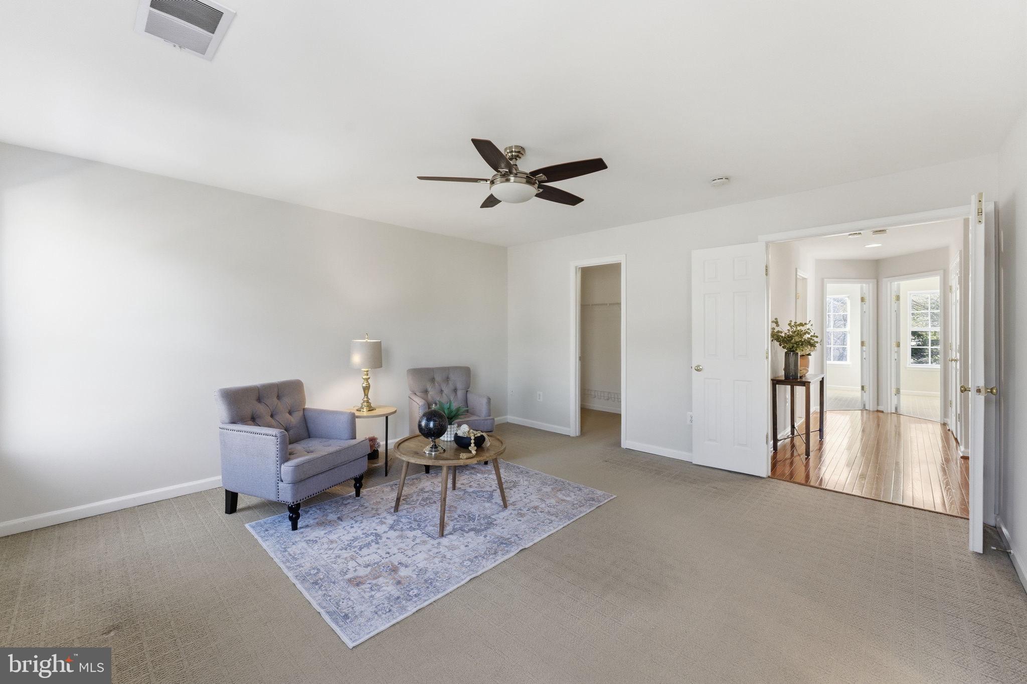 FAIR LAKES COURT - Residential