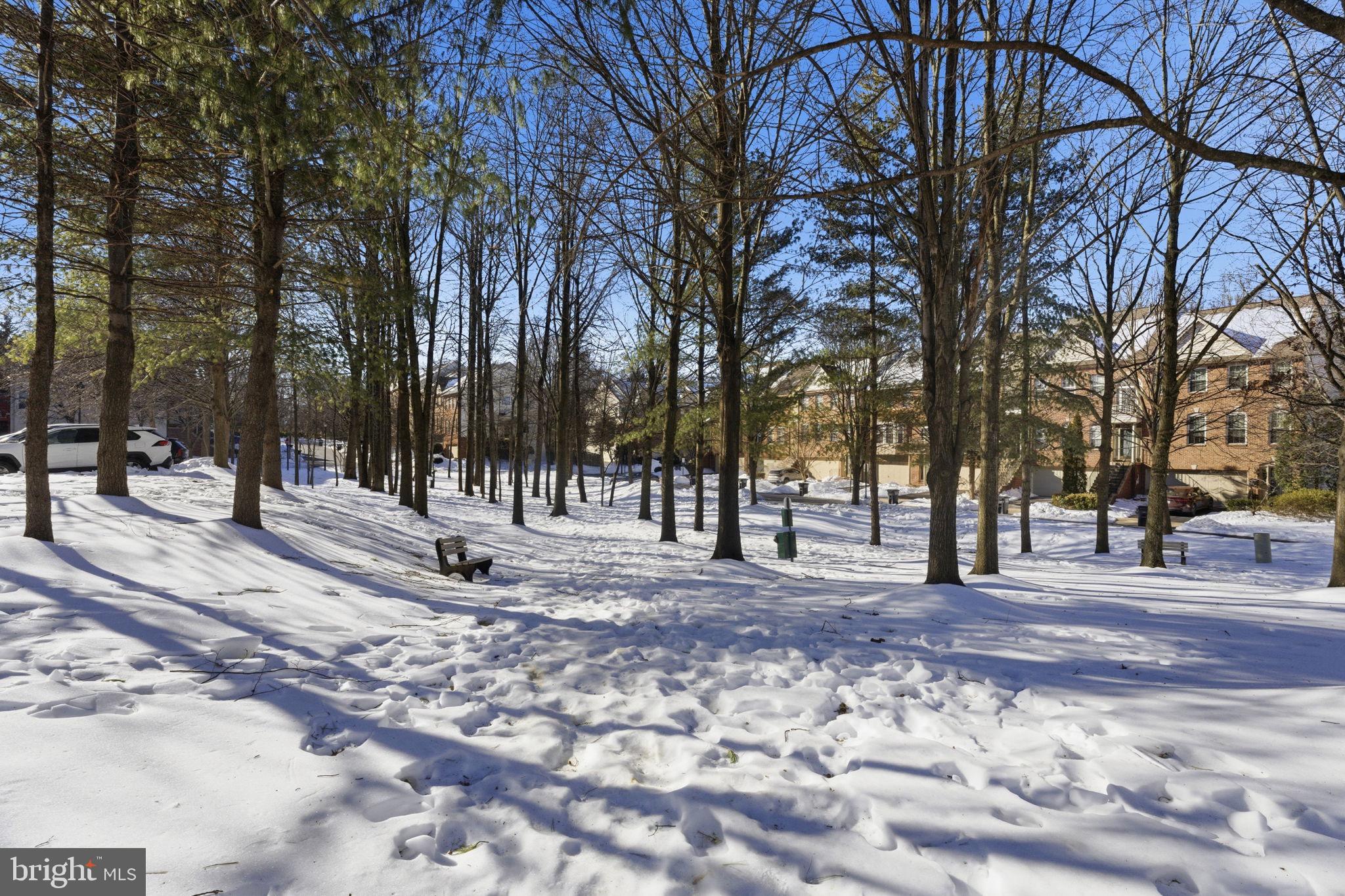 FAIR LAKES COURT - Residential