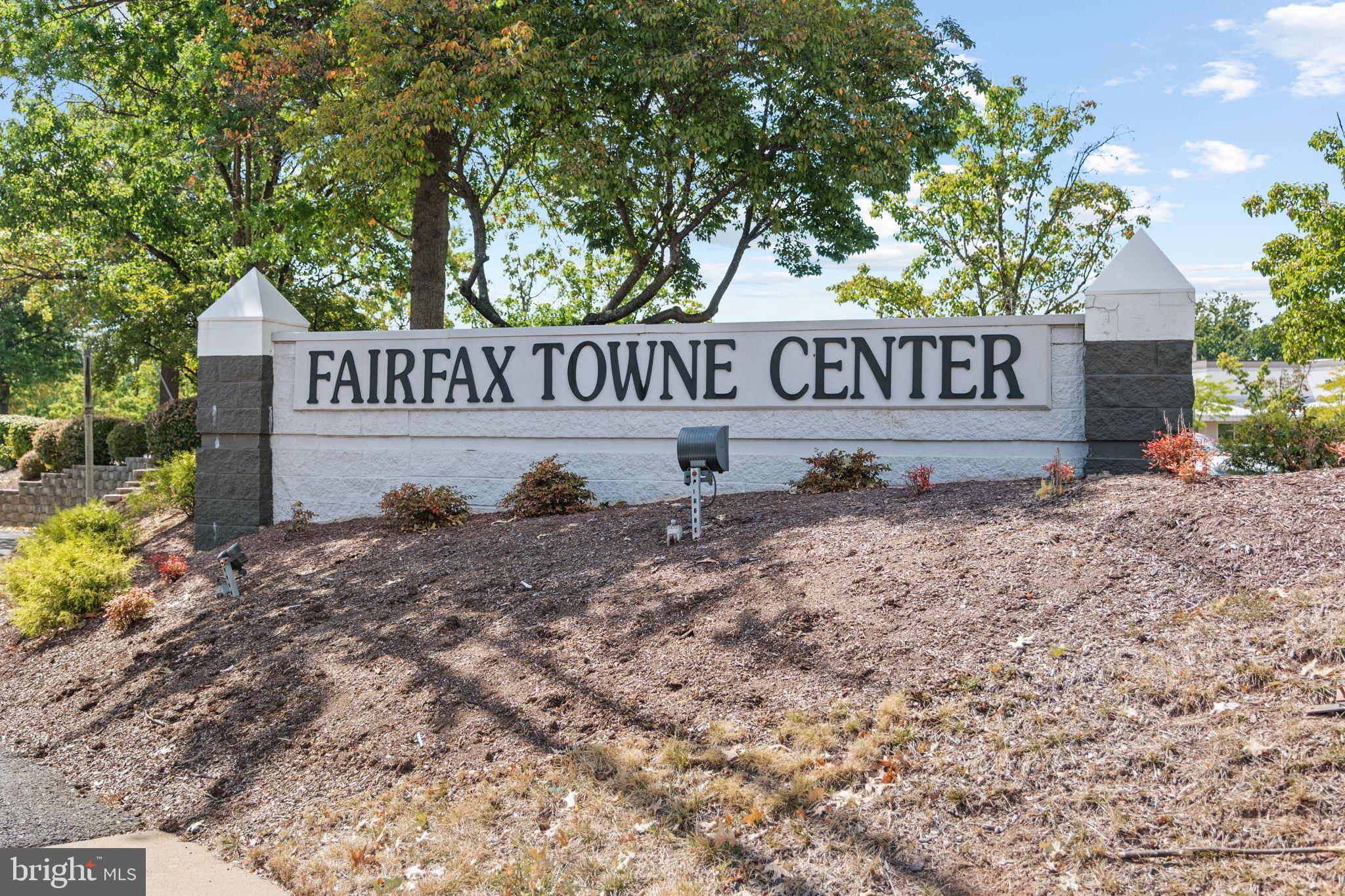 FAIR LAKES COURT - Residential