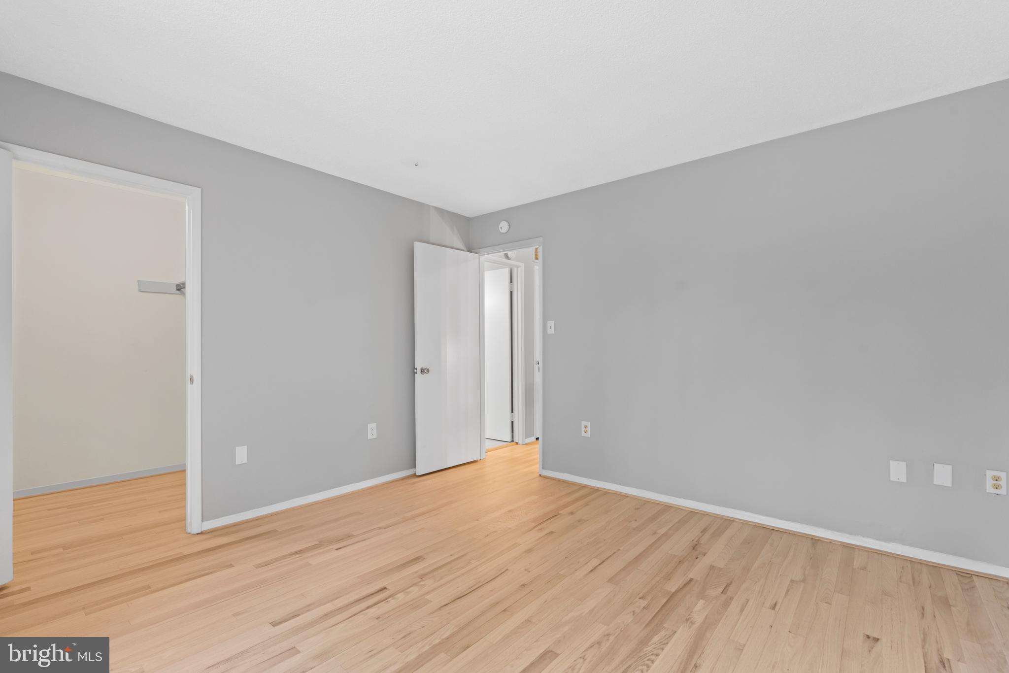 NORTHGATE SQUARE - Residential Lease