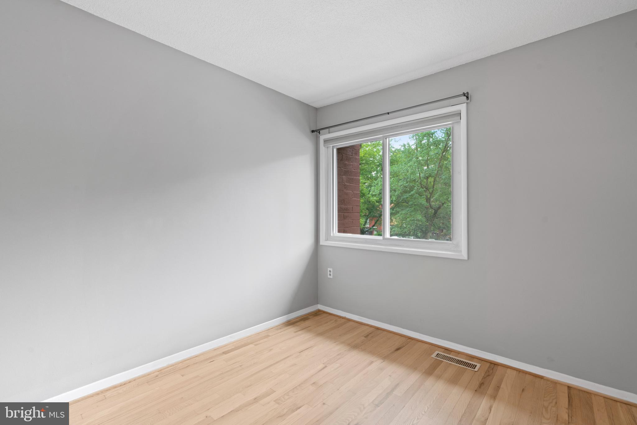 NORTHGATE SQUARE - Residential Lease