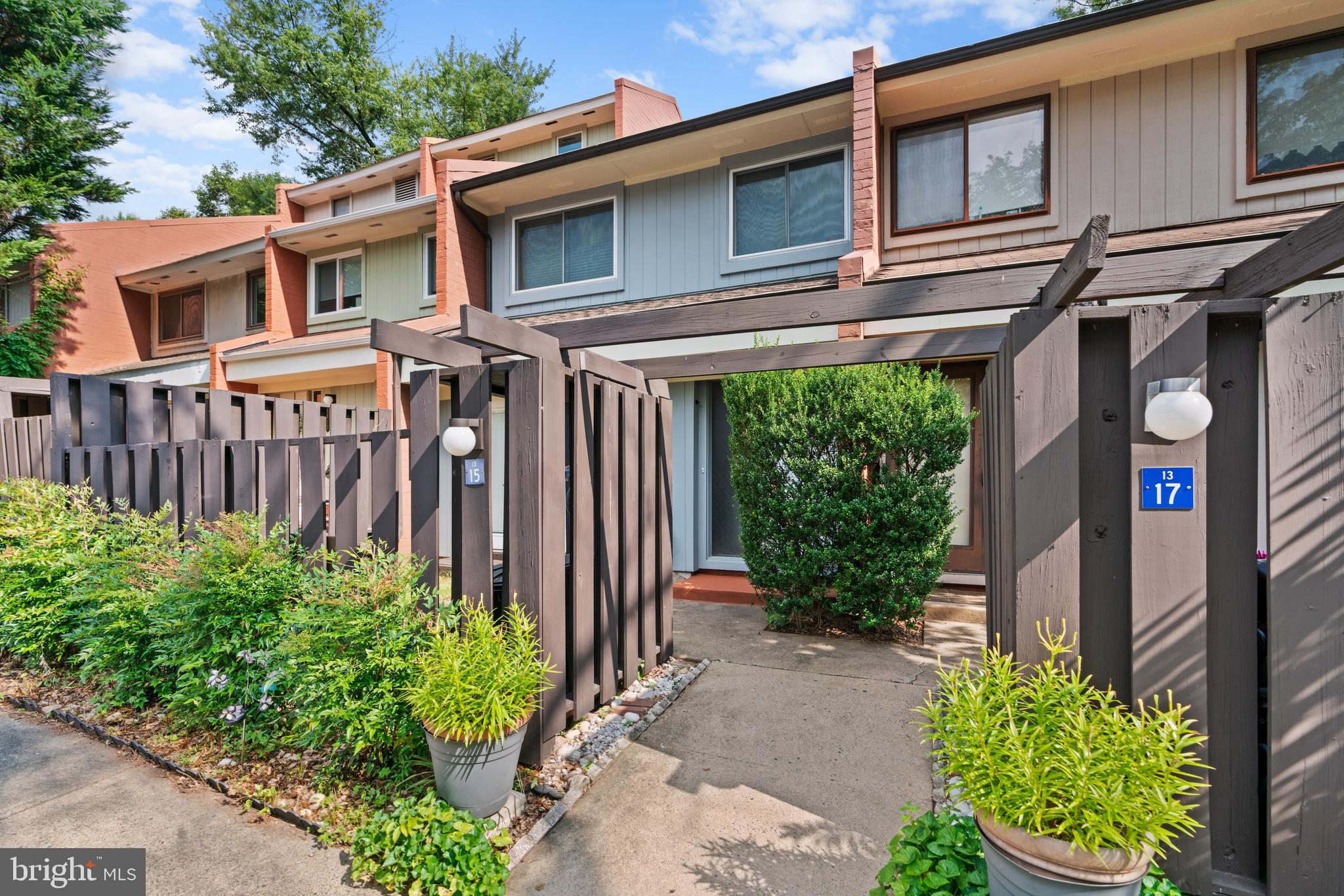 NORTHGATE SQUARE - Residential Lease