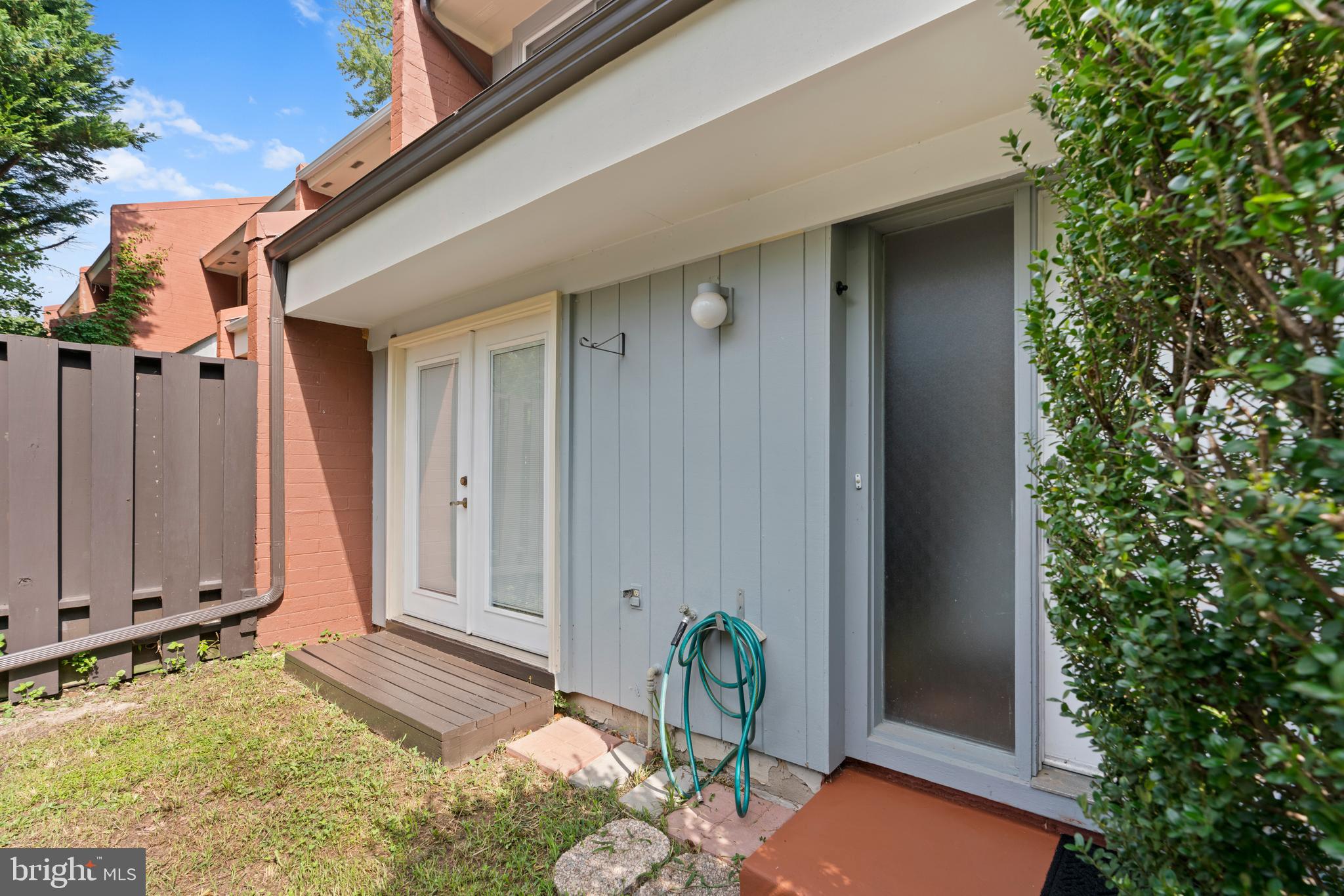 NORTHGATE SQUARE - Residential Lease