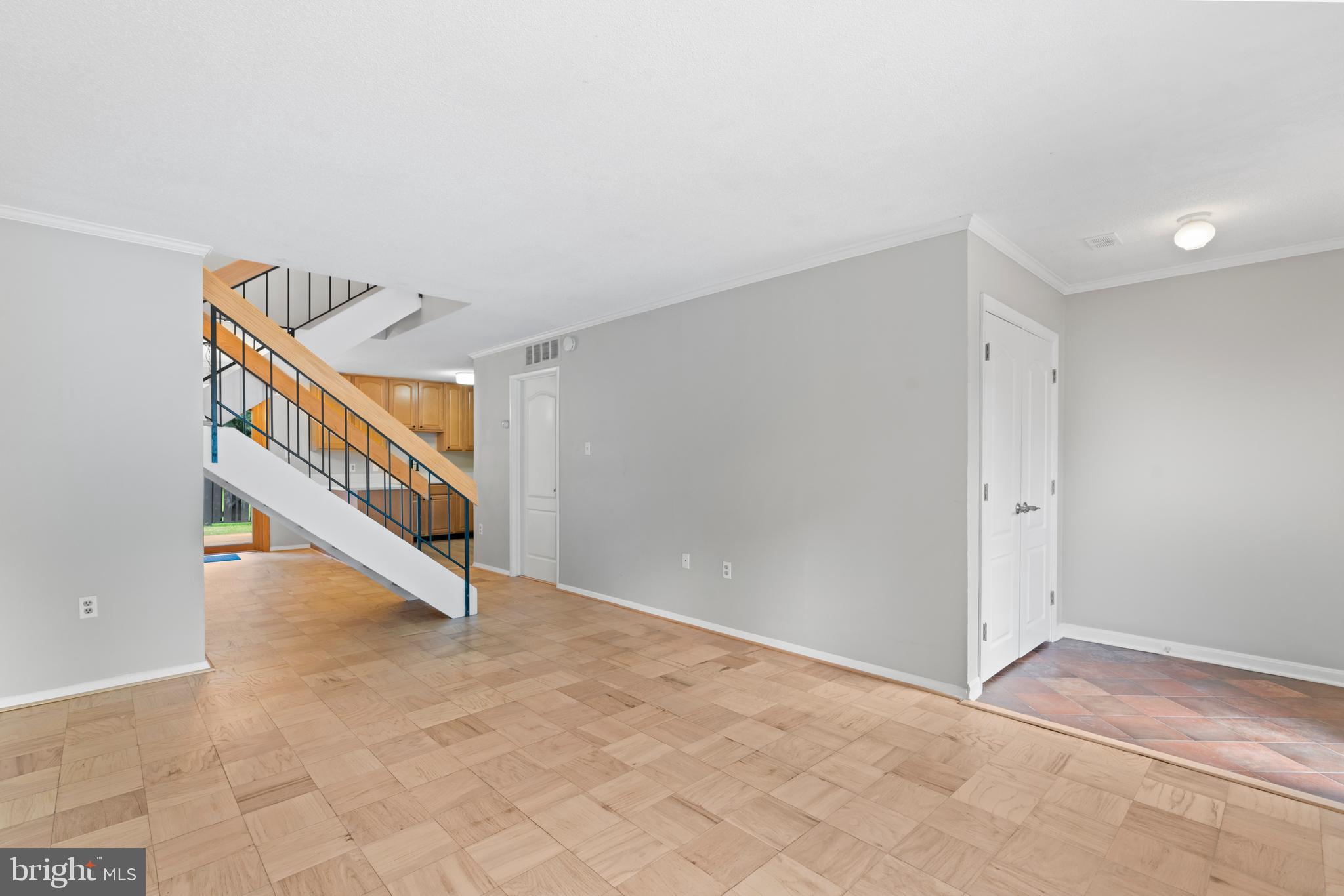 NORTHGATE SQUARE - Residential Lease