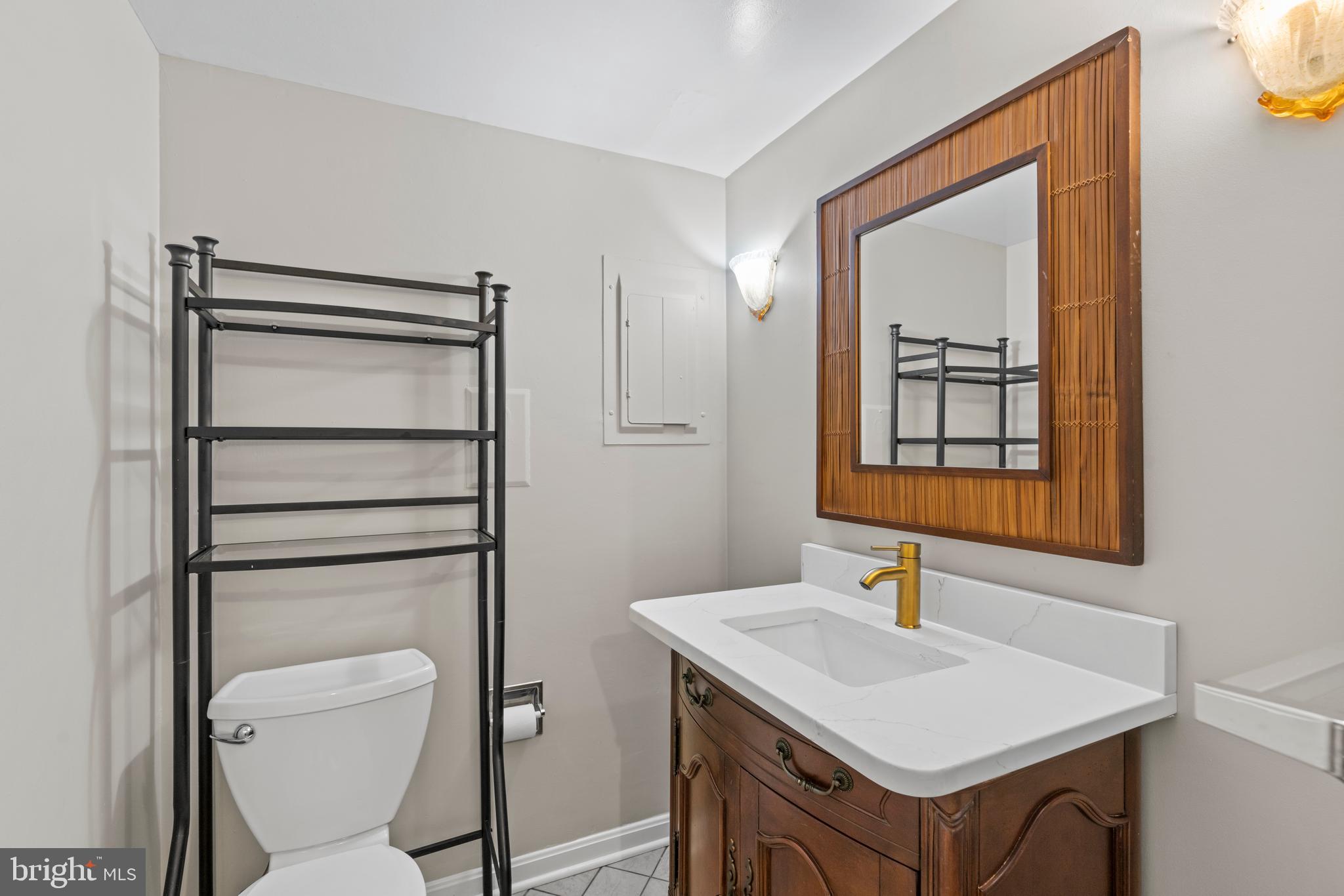 NORTHGATE SQUARE - Residential Lease