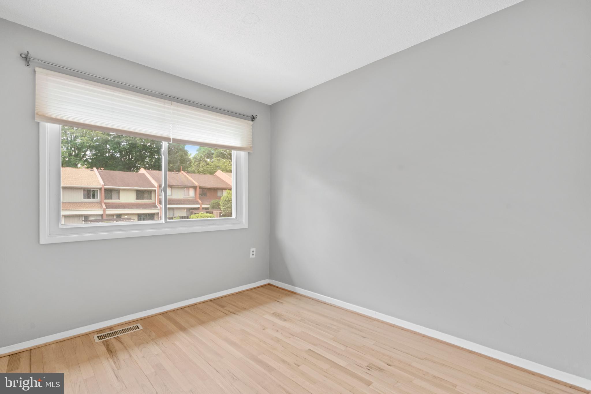 NORTHGATE SQUARE - Residential Lease